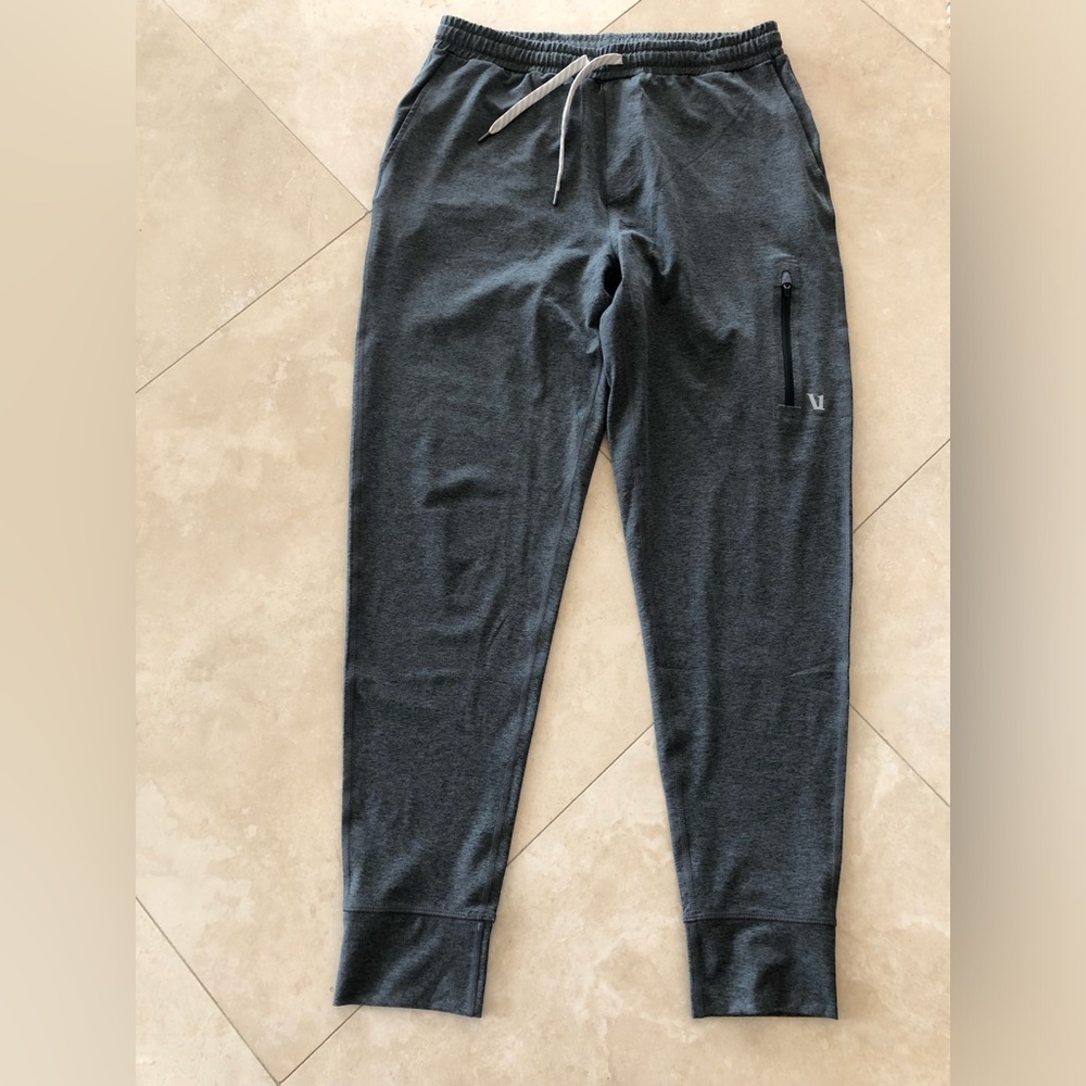 Vuori NWOT Men's Gray Jogger Pants medium